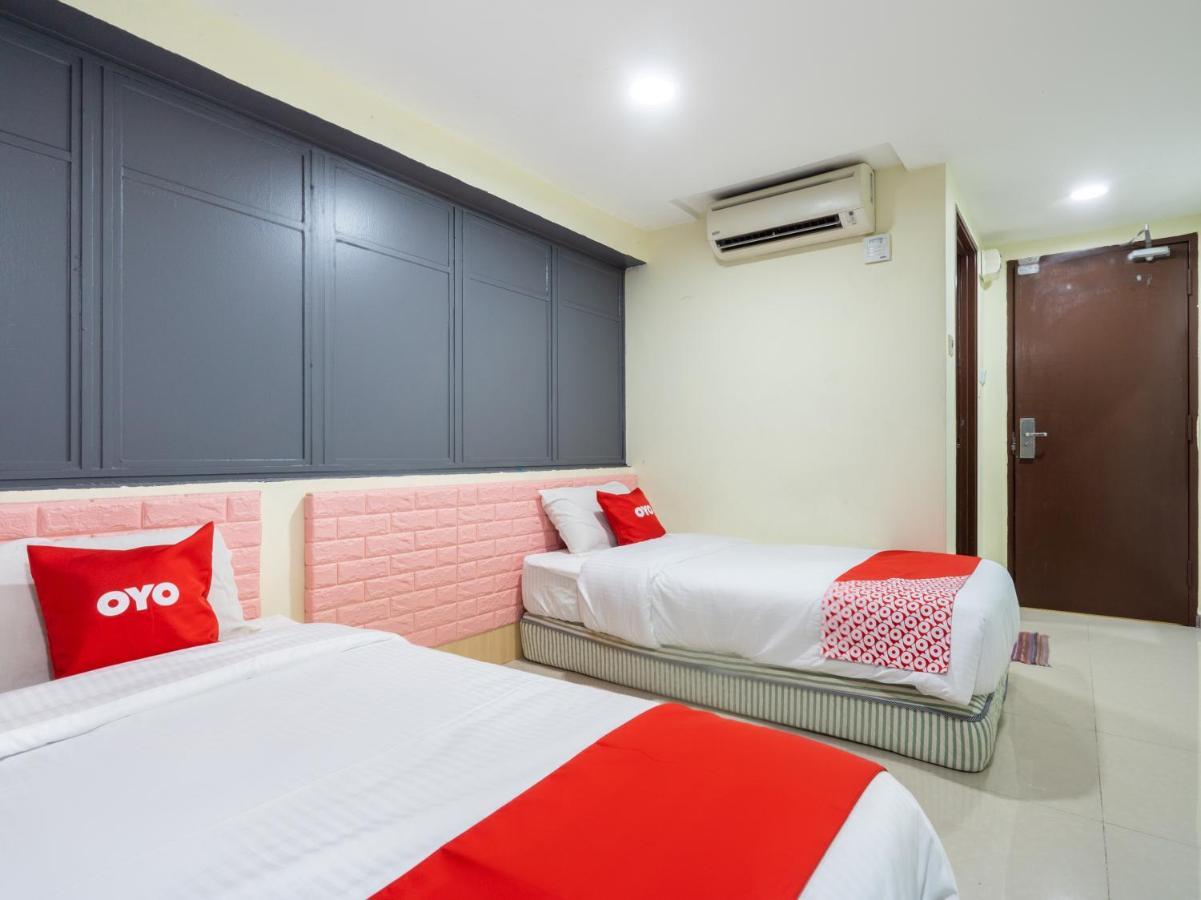 Oyo 89717 Budget Star Hotel Куала-Лумпур Экстерьер фото